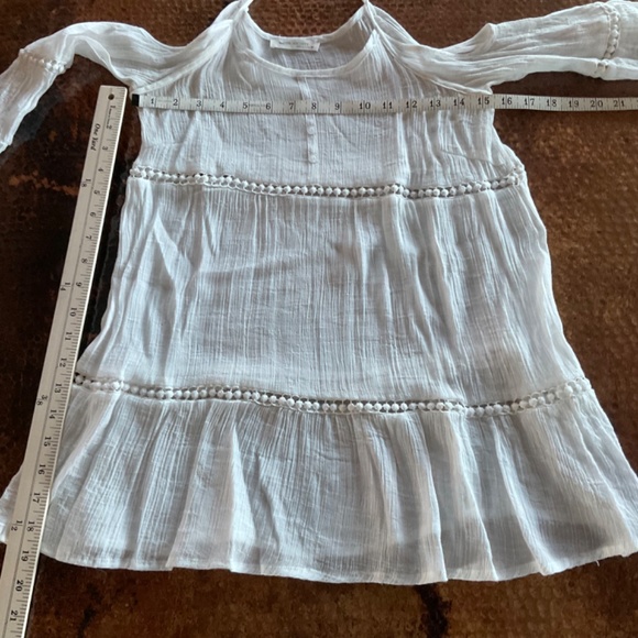 Haute Society Cold-Shoulder Long-Sleeve Blouse. White Size S - Picture 10 of 10